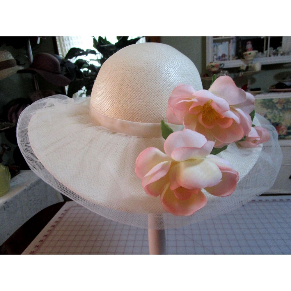 Vintage Hat Off White with pink flowers Brim 3 1/2" Crown 4" fit 21"